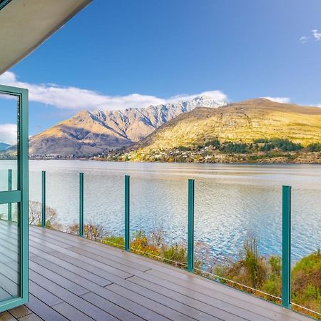 Huge Lakefront Delight - Queenstown Holiday Home Екстериор снимка